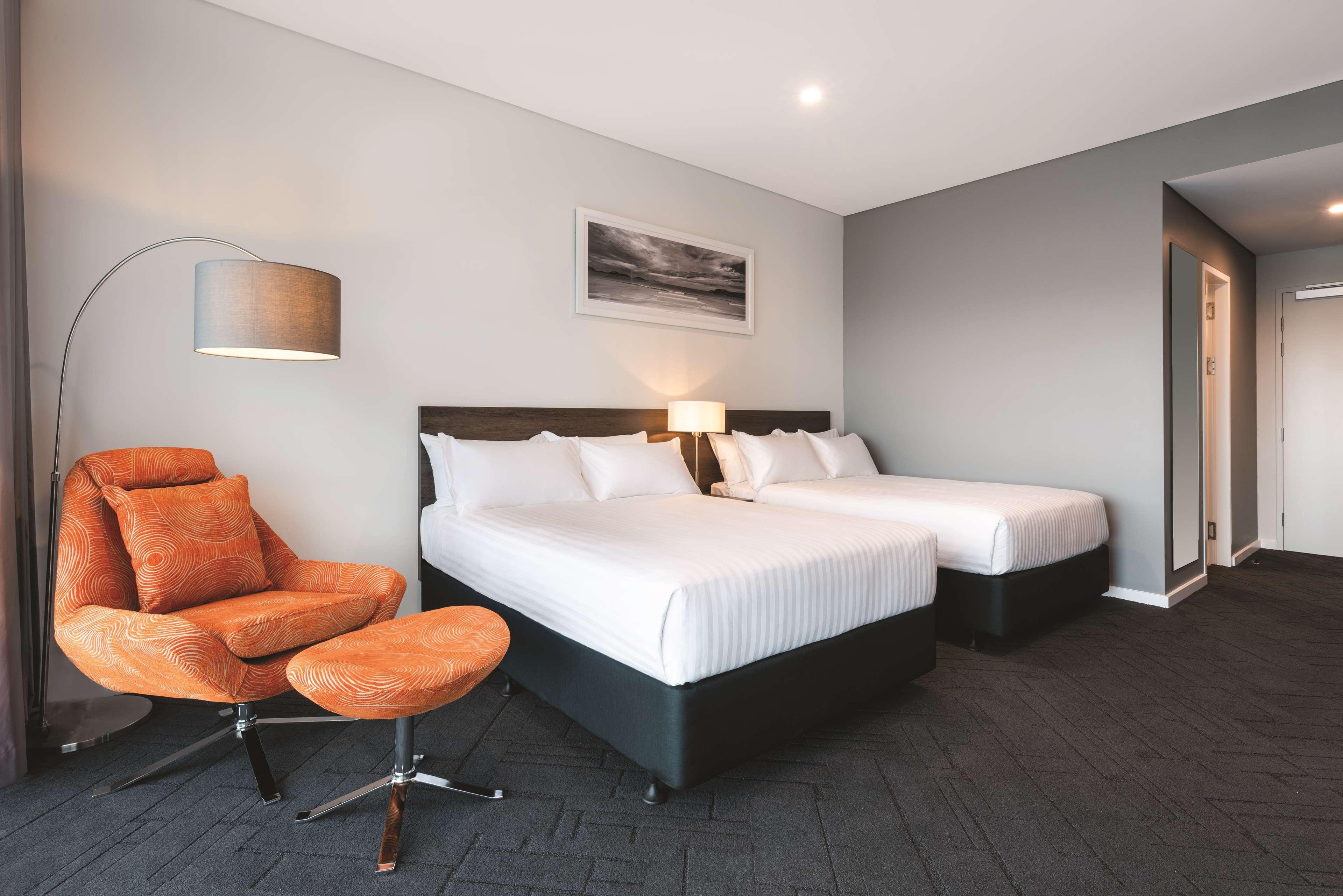Vibe Hotel Subiaco Пърт Екстериор снимка
