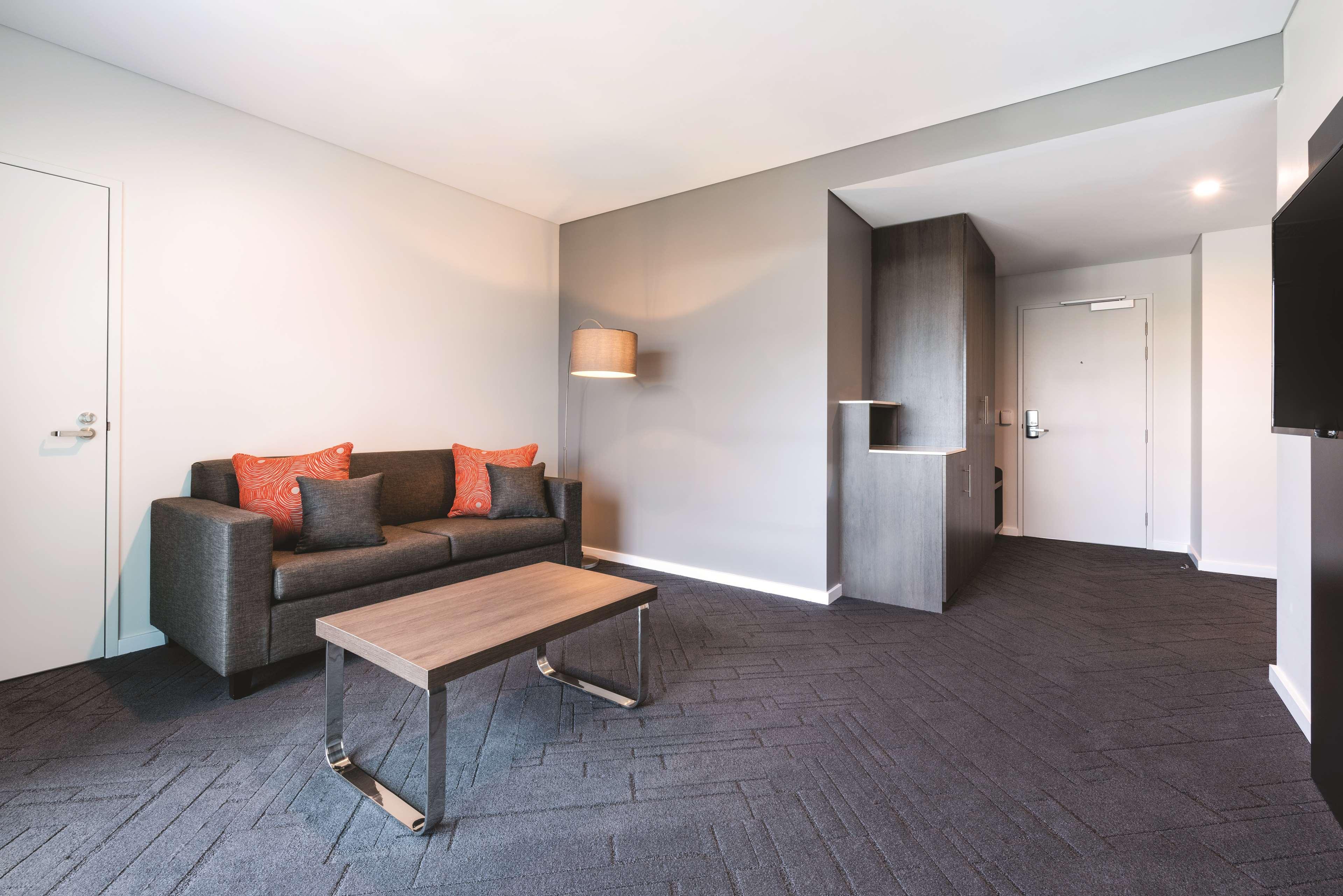 Vibe Hotel Subiaco Пърт Екстериор снимка