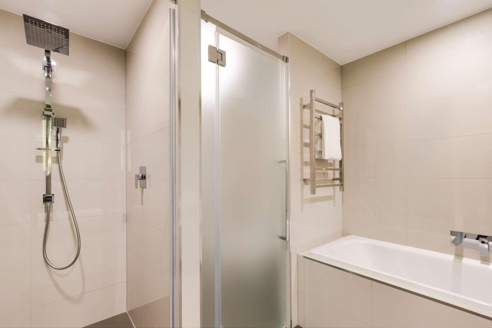 Vibe Hotel Subiaco Пърт Екстериор снимка